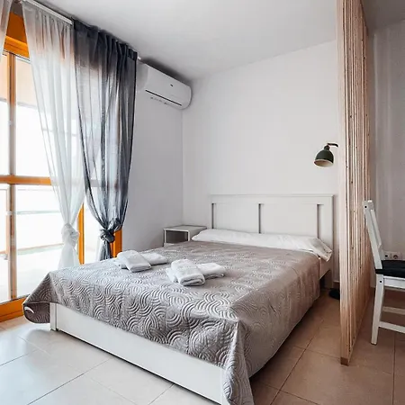 Ambar 17b2 Otel Calp